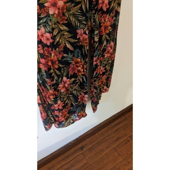 American Eagle Floral Halter Pantsuit Medium, Back Zip - Picture 10 of 10